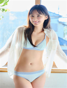 《全职没女-小恩雅穿红色内衣》